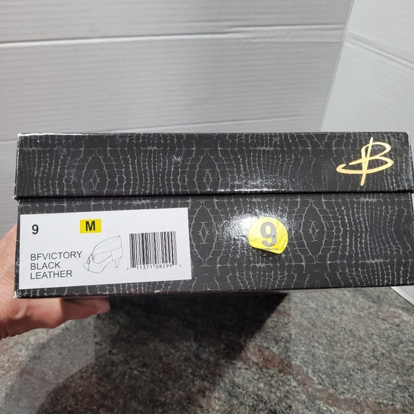 B. Makowsky BFvictory sz9M blk ankle boots - Picture 4 of 5